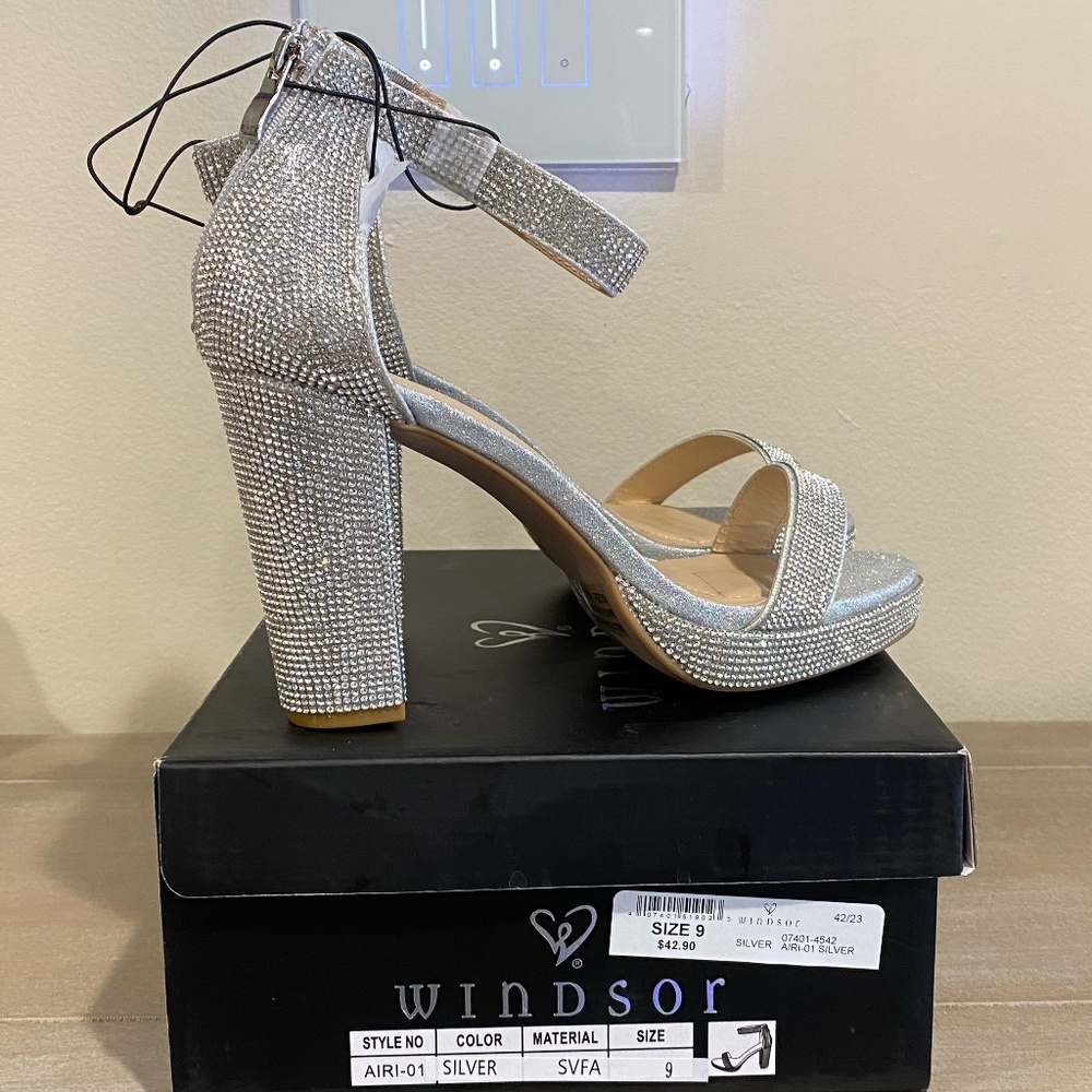 Women's Rhinestone Accent Open Toe Chunky High Heel Low Platform Formal Sandal